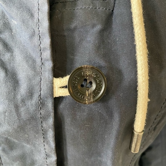 Abercrombie & Fitch Navy Blue Rain Jacket Size Medium - Picture 11 of 13